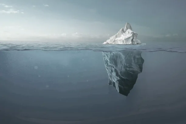 El silencio en la literatura narrativa. La teoría del iceberg de Hemingway. Literatura y silencio. Teoría literaria. Literatura.